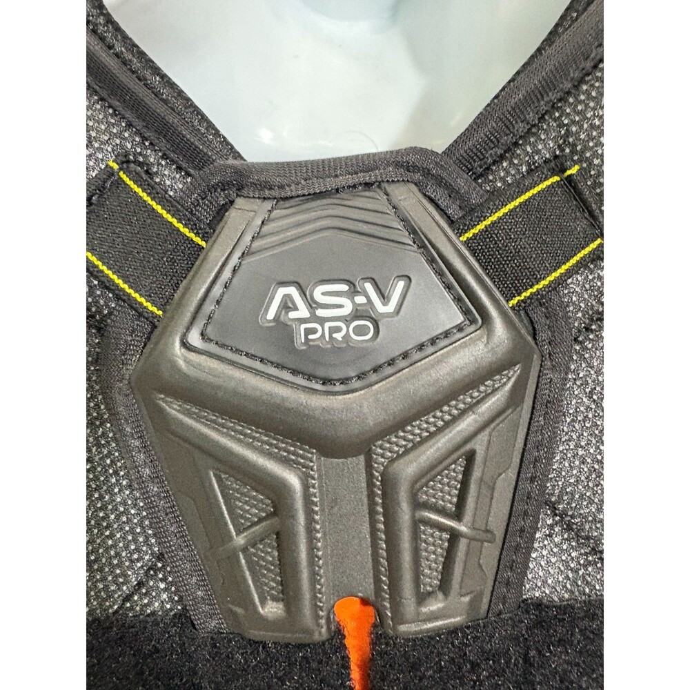 CCM Tacks AS-V Pro Hockey Shoulder Pads Youth Medium Black and Yellow - Picture 3 of 4